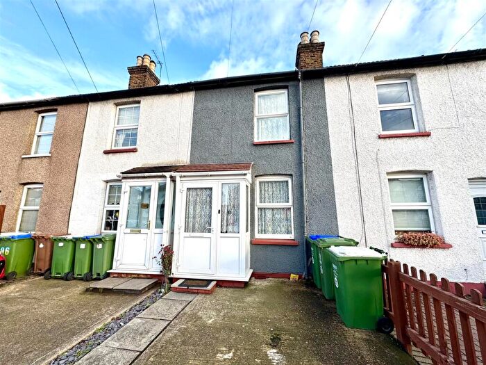 4 Bedroom Terraced House For Sale In Erith Road, Bexleyheath, DA7