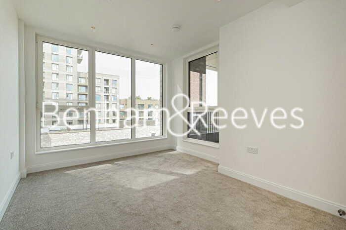 2 Bedroom Apartment To Rent In Juniper Garden, Vauxhall, SE11