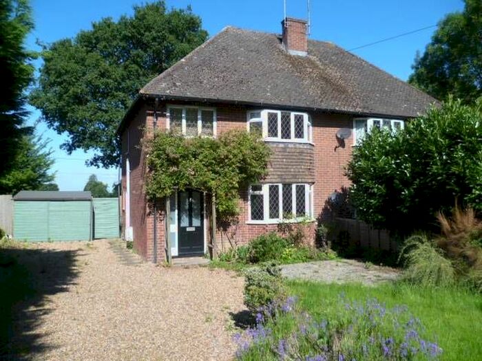 3 Bedroom Property To Rent In St. Leonards Hill, Windsor SL4