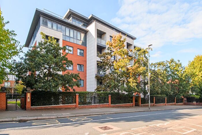 1 Bedroom Flat For Sale In Devonshire House, Putney Hill, SW15