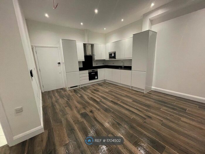 1 Bedroom Flat To Rent In Warham Road, South Croydon, CR2