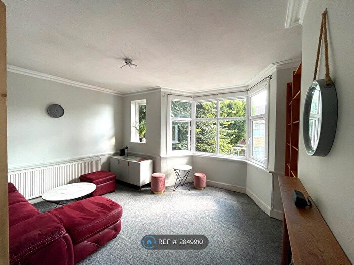 1 Bedroom Flat To Rent In Sydney Road, London, W13