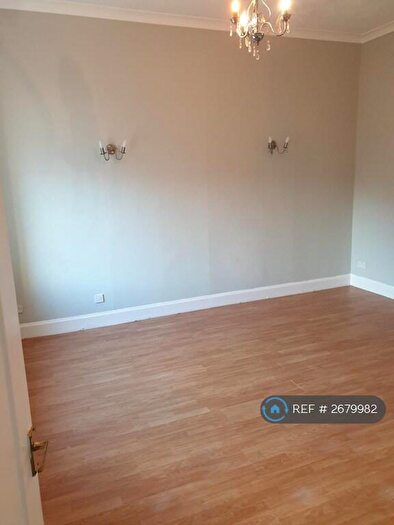 3 Bedroom Flat To Rent In Main Street, Bonhill, Alexandria, G83