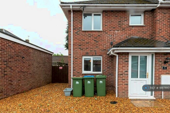 2 Bedroom End Of Terrace House To Rent In Smyth Villas, Southampton, SO15