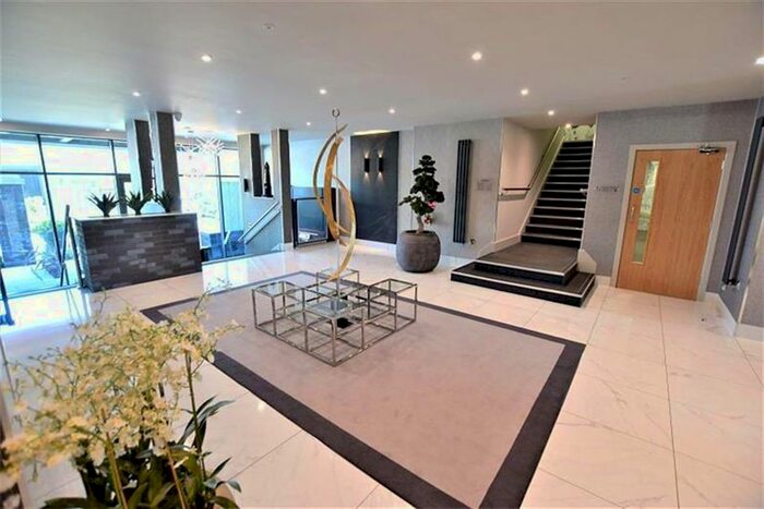 2 Bedroom Flat For Sale In Kensal Drive, Manchester, M20