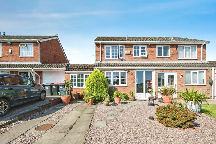 3 Bedroom Semi-Detached House For Sale In Temple Way, Coleshill, Birmingham, Warwickshire, B46