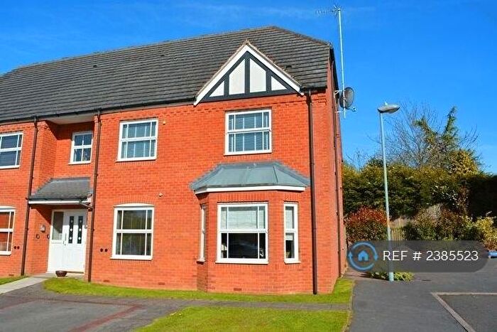 2 Bedroom Flat To Rent In Twickenham Drive, Birmingham, B13