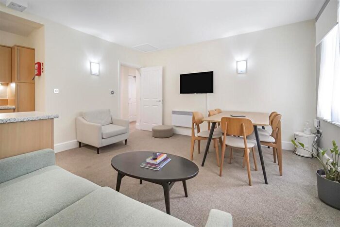 2 Bedroom House To Rent In Cathedral Road, Cardiff, CF11