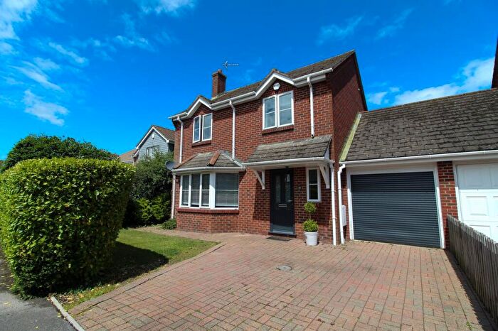 3 Bedroom Detached House For Sale In Railway Drive, Sturminster Marshall, Wimborne, BH21