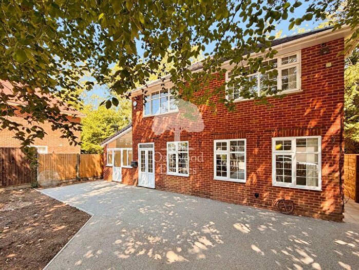 3 Bedroom Detached House To Rent In Wooburn Moor, High Wycombe, HP10