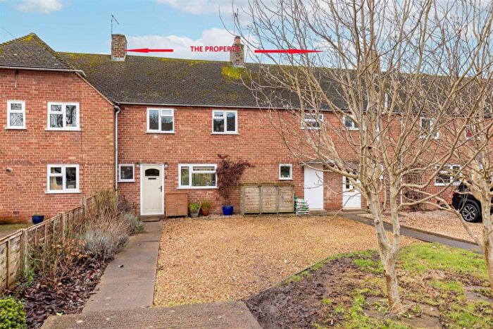 3 Bedroom Terraced House For Sale In The Close, Hampton Lucy, CV35