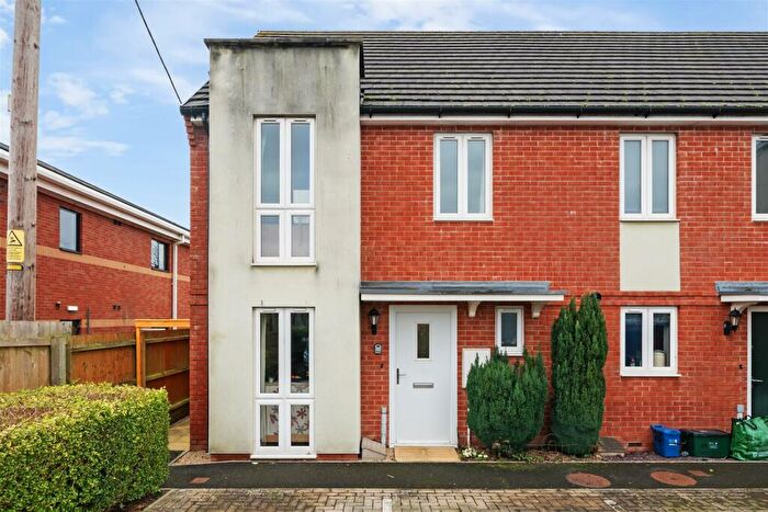 3 Bedroom End Of Terrace House For Sale In Macford Court, Axminster, EX13