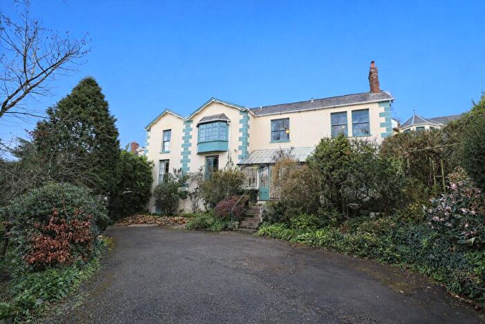 7 Bedroom Link Detached House For Sale In Orchard Hill, Bideford, Devon, EX39