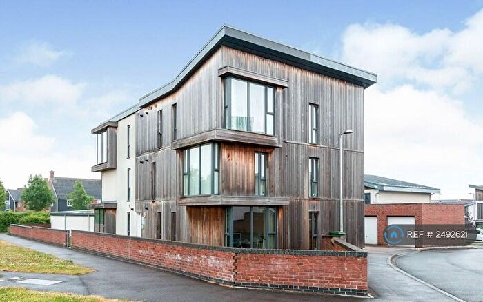 2 Bedroom Flat To Rent In Faringdon Court, Basingstoke, RG24