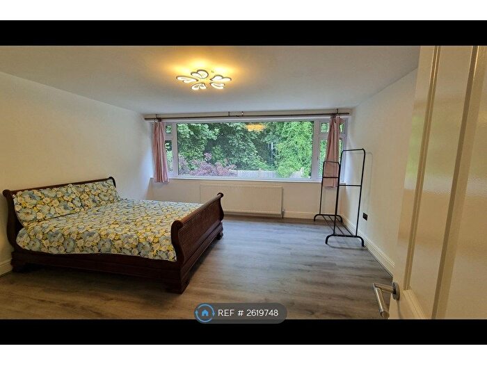 4 Bedroom Terraced House To Rent In Cranford Close, London, SW20