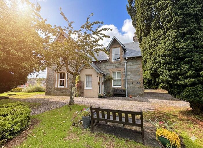 4 Bedroom Detached House For Sale In Manse Brae, Lochgilphead, PA31