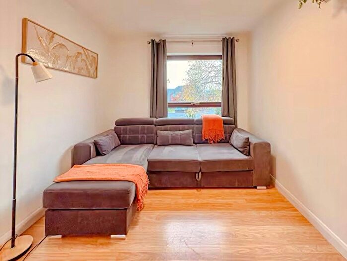 3 Bedroom Flat To Rent In Russet Grove, Norwich, NR4