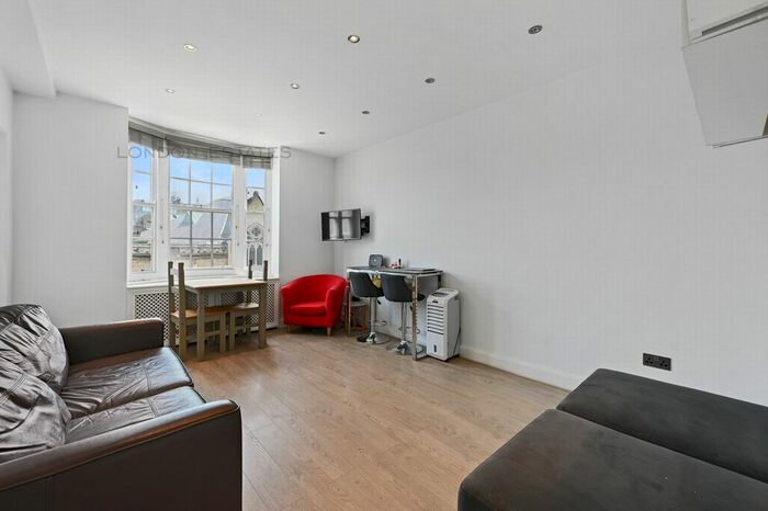 Studio To Rent In Princess Court, Queensway, Bayswater, W2