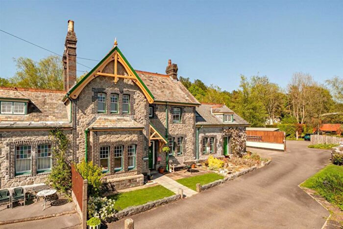 5 Bedroom Semi-Detached House For Sale In Quant Park, Tavistock, PL19