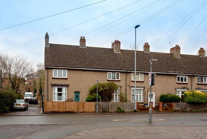 3 Bedroom End Of Terrace House To Rent In Victoria Road, Cambridge, CB4