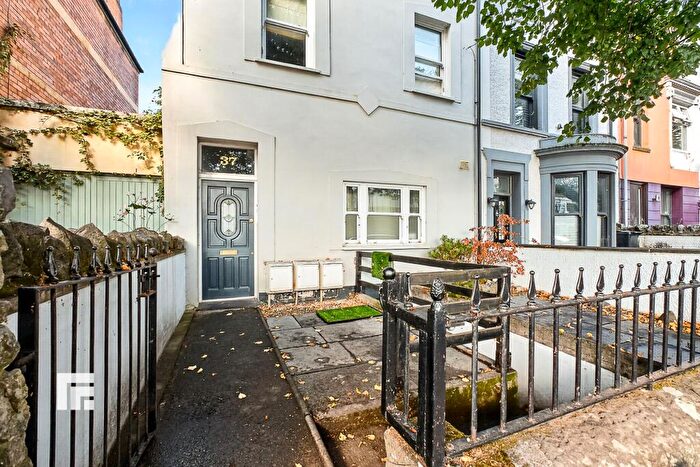 1 Bedroom Flat For Sale In Severn Grove, Pontcanna, Cardiff, CF11
