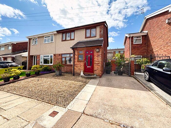 3 Bedroom Semi-Detached House For Sale In Clos-Yr-Eirin, Cefn Glas, Bridgend, CF31