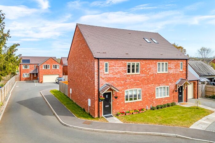 3 Bedroom Semi Detached House For Sale In Gardner Court, Shipston-On-Stour, CV36