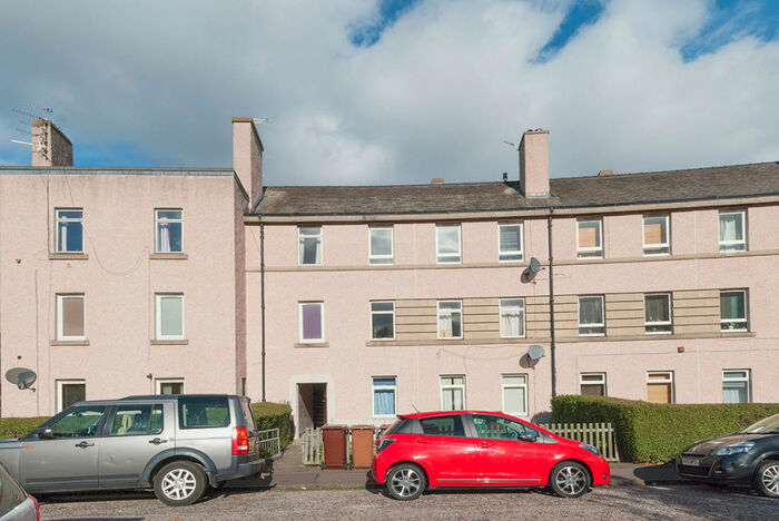 2 Bedroom Flat To Rent In Whitson Crescent Balgreen United Kingdom, EH11