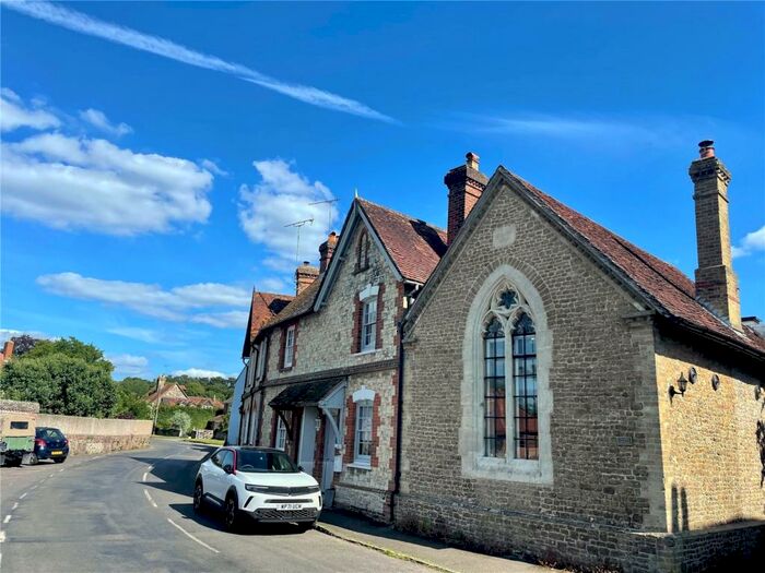 2 Bedroom House To Rent In The Street, Frensham, GU10