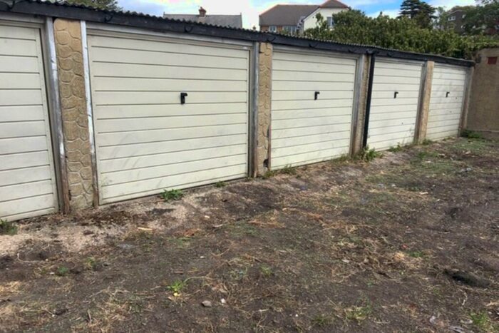 Garage / Parking To Rent In Devonshire Road, Gravesend, Kent, DA12