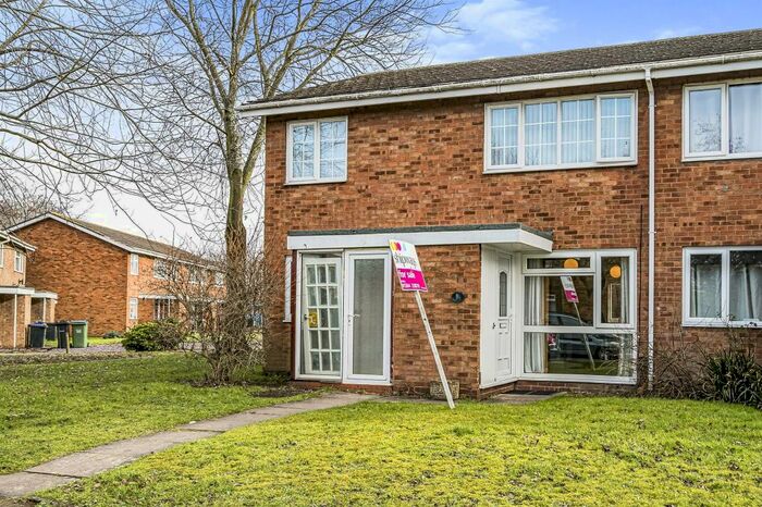 2 Bedroom Maisonette To Rent In Oakthorpe Gardens, Tividale, Oldbury, B69