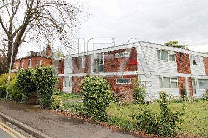 2 Bedroom Apartment To Rent In Hamilton Road, Reading, RG1