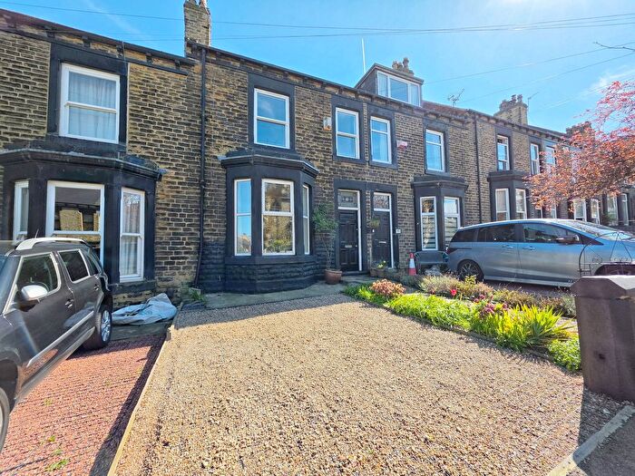 4 Bedroom Terraced House For Sale In Park Grove, Barnsley, S70