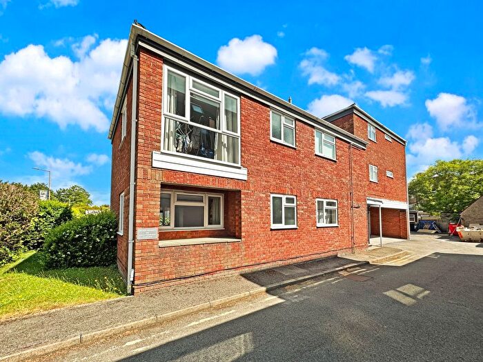 2 Bedroom Flat To Rent In Chesham Road, Amersham, HP6