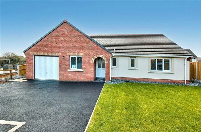 3 Bedroom Detached Bungalow For Sale In Hampshire Drive, Llanion Park, SA72