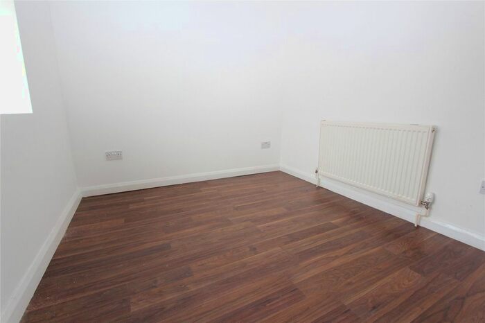 2 Bedroom Flat To Rent In Eleanor Cross Road, Waltham Cross, Hertfordshire EN8