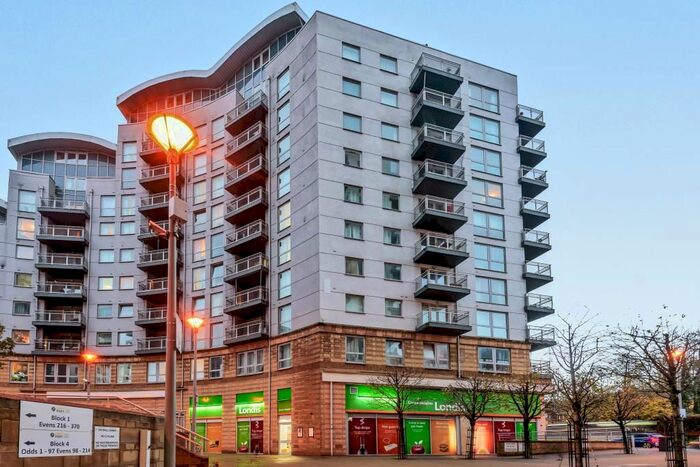 2 Bedroom Flat To Rent In Alencon Link, Basingstoke, RG21