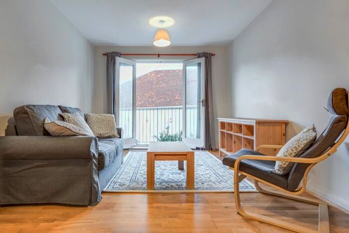 1 Bedroom Flat To Rent In Webber Street, London, SE1