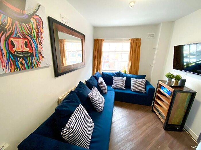 7 Bedroom Flat To Rent In Flat, Mount Pleasant, Liverpool, Merseyside, L3