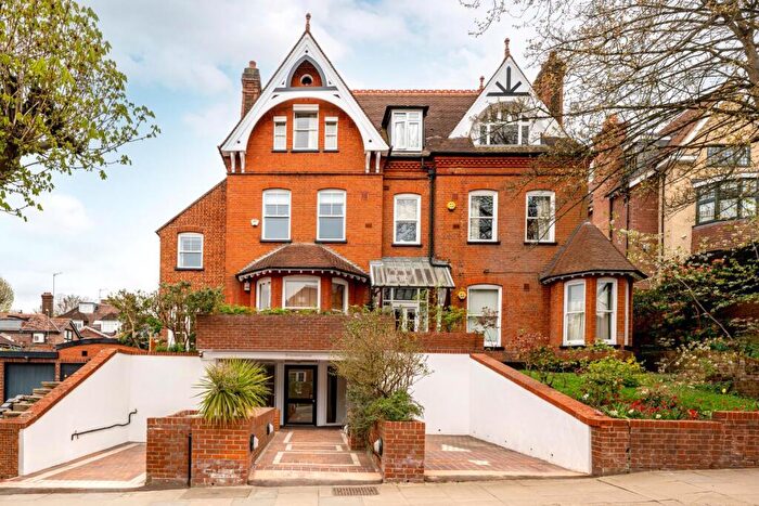 3 Bedroom Flat For Sale In Redington Road, London, NW3