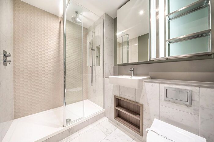 2 Bedroom Flat To Rent In Astell Road, London, SE3