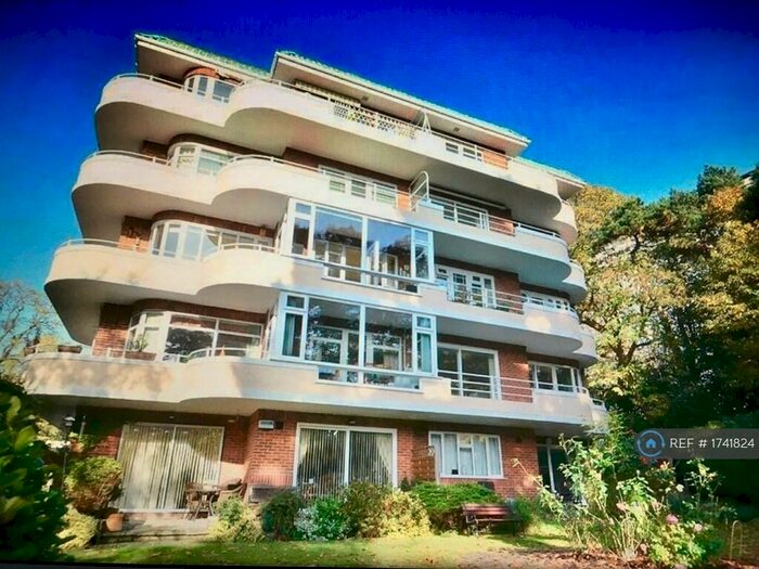 2 Bedroom Flat To Rent In Durley Chine Court, Bournemouth, BH2