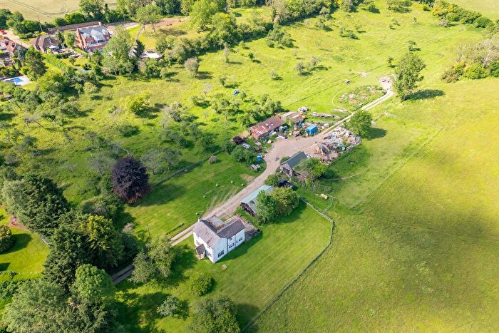 4 Bedroom Detached House For Sale In Valley Road, Hughenden Valley, High Wycombe, Buckinghamshire, HP14