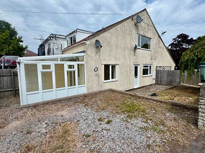 1 Bedroom Flat To Rent In Temple Cloud, Bristol, BS39
