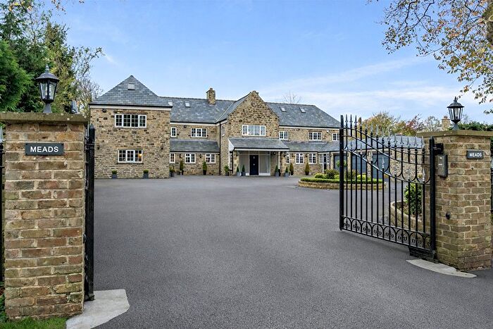 6 Bedroom Detached House For Sale In Wigton Lane, Alwoodley, Leeds, LS17