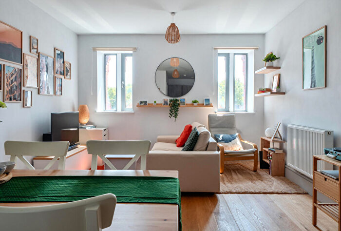 1 Bedroom Apartment For Sale In East Street, Bedminster, Bristol, Somerset, BS3