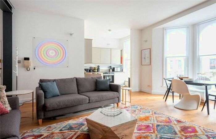 2 Bedroom Flat To Rent In Elgin Crescent, London, W11