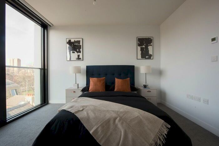 2 Bedroom Apartment To Rent In Circus Street, BN2