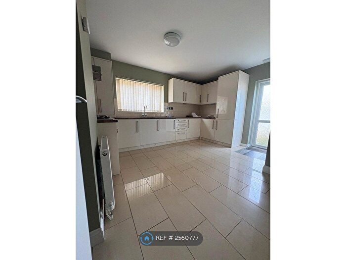 3 Bedroom Semi-Detached House To Rent In Judith Road, Kettering, NN16