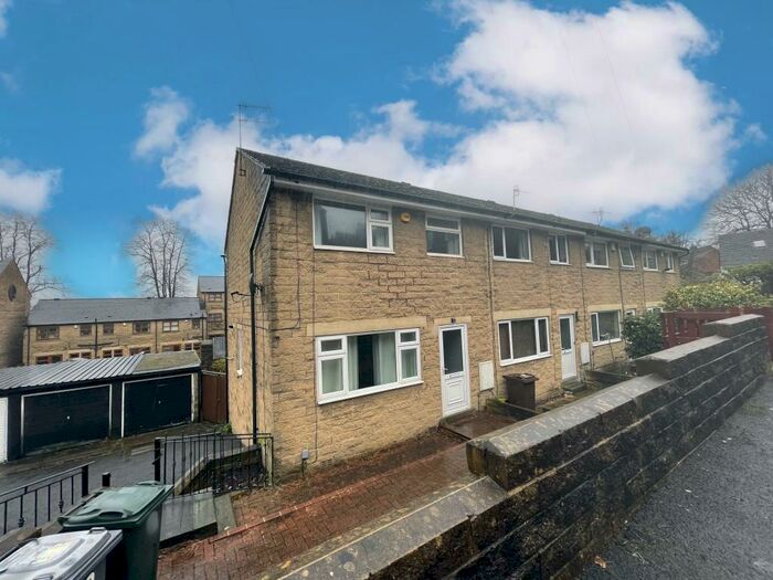 3 Bedroom House To Rent In Jardine Road, Bingley, BD16